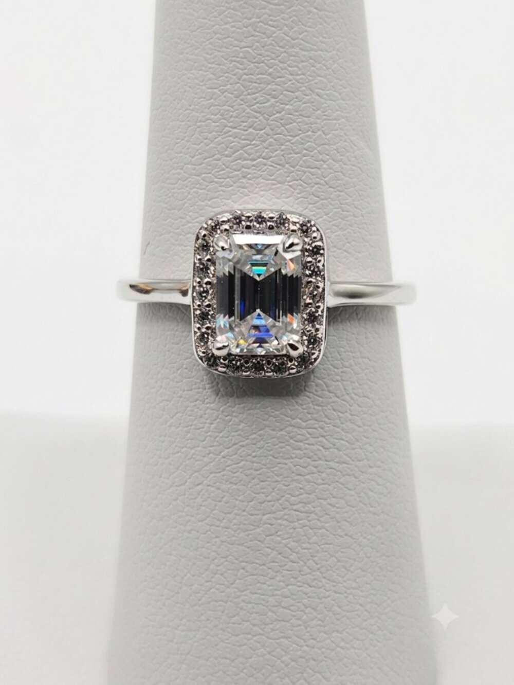 925 Silver 2ct Emerald Cut Moissanite Halo Ring 7